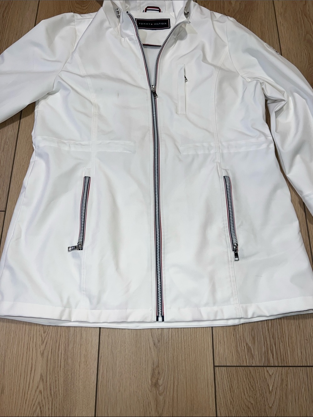 Tommy Hilfiger White Jacket with Navy Logo Patch - Picture 3 of 15